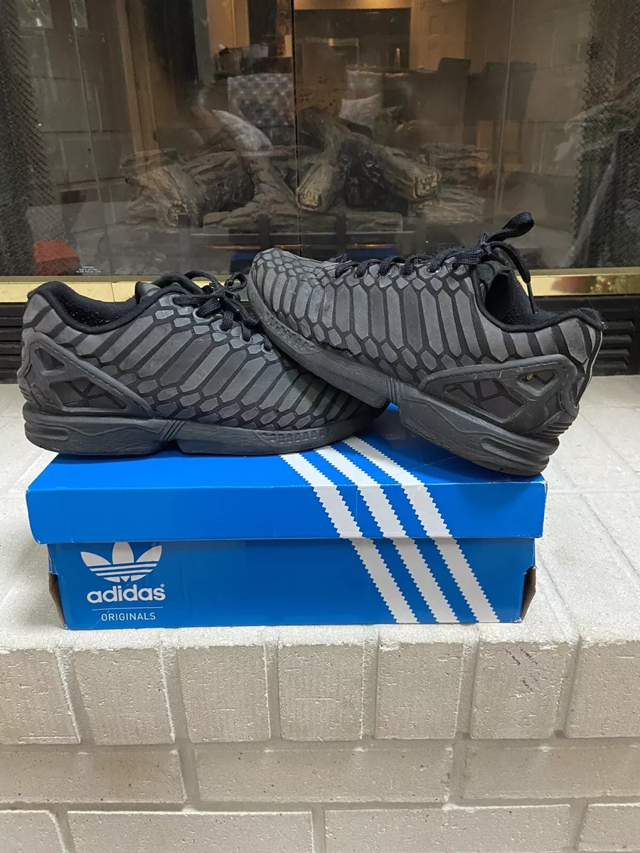 Adidas zx flux “Xeno black” size 6.5 Adidas zx flux “Xeno black” size 6.5