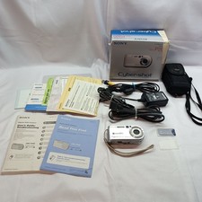 Sony Cyber-shot DSC-P200 Digital Camera 7.2 MP 3x Optical Zoom Auto Focus Silver