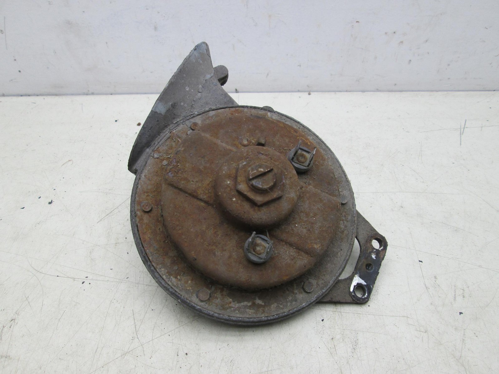 Rolls Royce Silver Shadow T1 horn (USED)