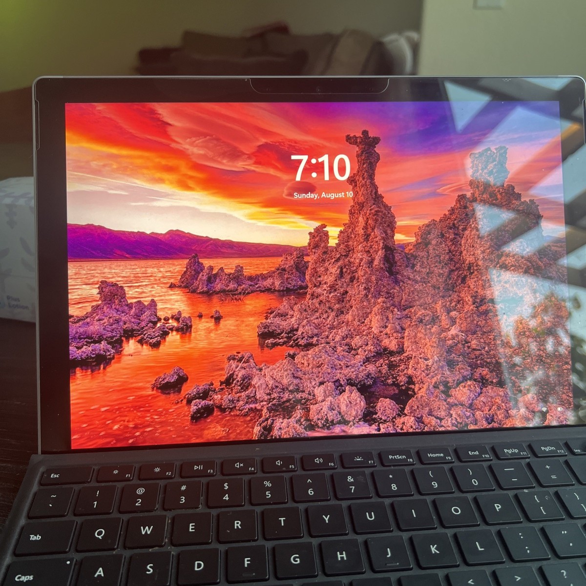 Microsoft #1886 Windows Surface Pro 7 Touchscreen 12.3” Intel Core