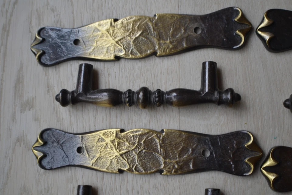 6 tiradores de cajón de gabinete usados Carriage House Amerock RD-1971 con placas traseras Foto 2 de 4