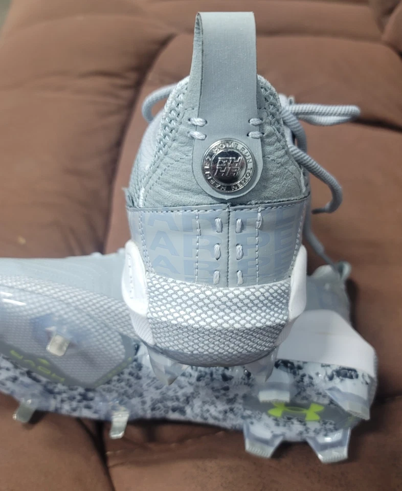 Bryce Harper Baseball Cleats Size 9.5 Metal Front Molded back.  - Image 4 of 4