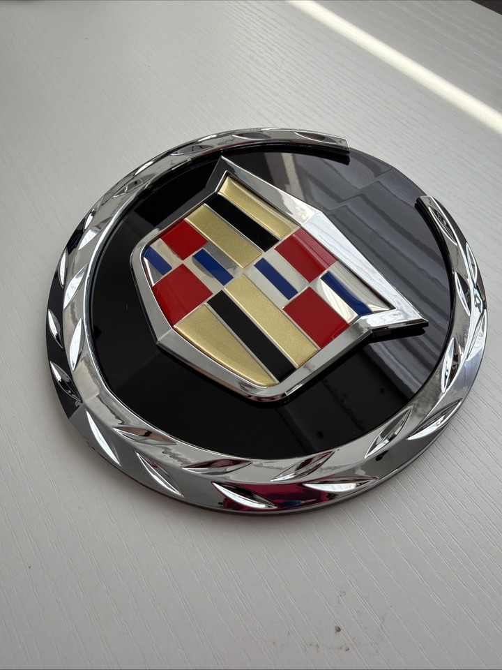 OEM NEW GM Front Grille Crest & Wreathe Emblem 07-14 Cadillac Escalade ...