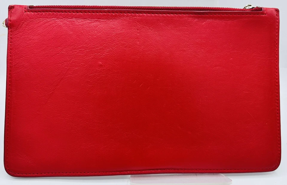 Bolso sin asas plano de cuero rojo Bottega Veneta Lavorazione Fatta A Mano edición limitada #99/150 Foto 4 de 4