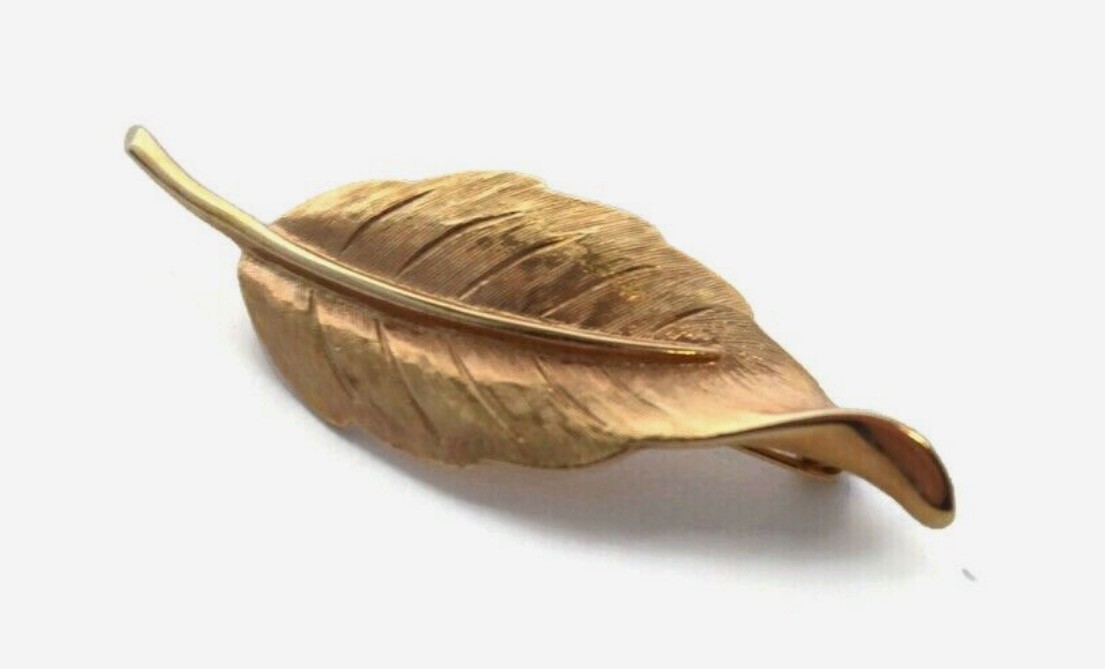 Gold Tone Metal Leaf Brooch Pin 1981 Avon signed "Graceful Leaf" eBay