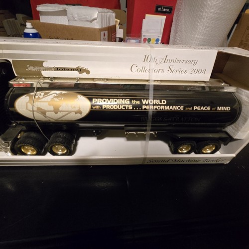 Briggs & Stratton 10th Anniversary Collector Series 2003 Sound Machine Tanker - Picture 3 of 11