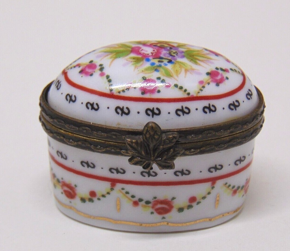 PETITE BOITE À pilules Émaille Cloisonné Sur Laiton Doré. Tbe Diam 4cm