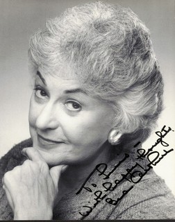Bea Arthur Actress Original Signed Autograph 8x10 Photo The Golden Girls