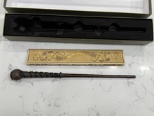 Wizarding World of Harry Potter Ollivander's Willow 5 Interactive Wand with Map