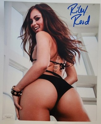 Riley Reid Signed 8x10 Authentic  Photo - Autograph with Tamper Proof JSA