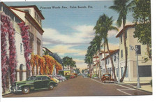 LINEN  Postcard          FAMOUS WORTH AVENUE  -  PALM BEACH, FLORIDA