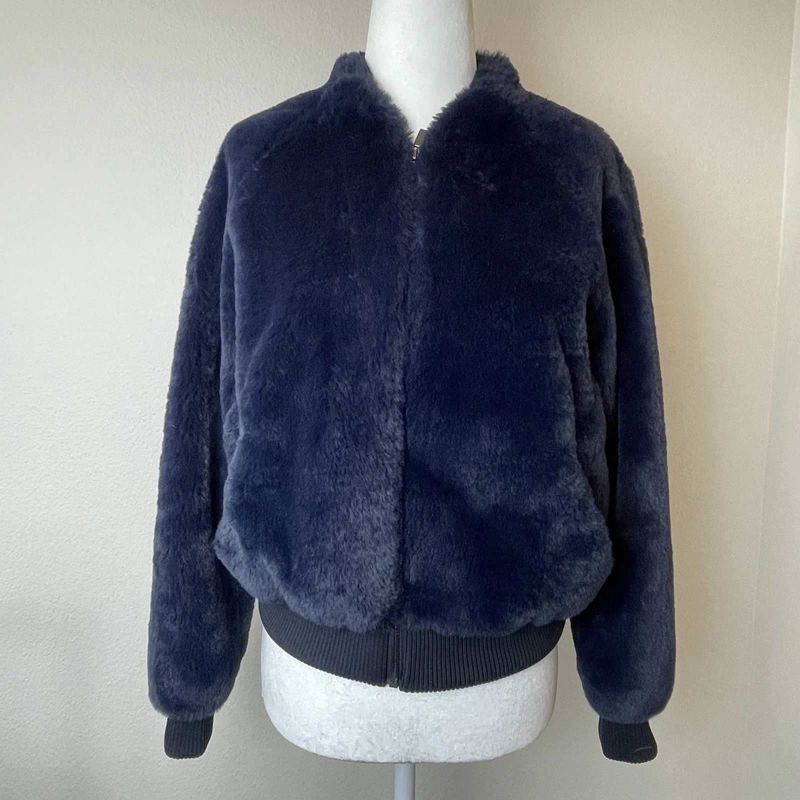 Banana Republic Women’s Faux Fur Zip Jacket Navy Blue Cozy Holiday Party Chic-XS