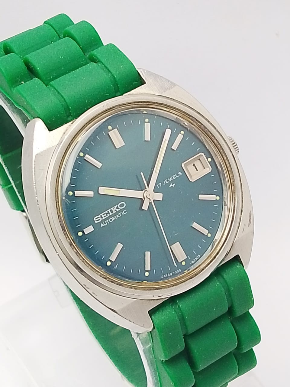 Vintage Dial Men’s 7005-8200 Seiko Green Watch Automatic - vintagewatches.pk