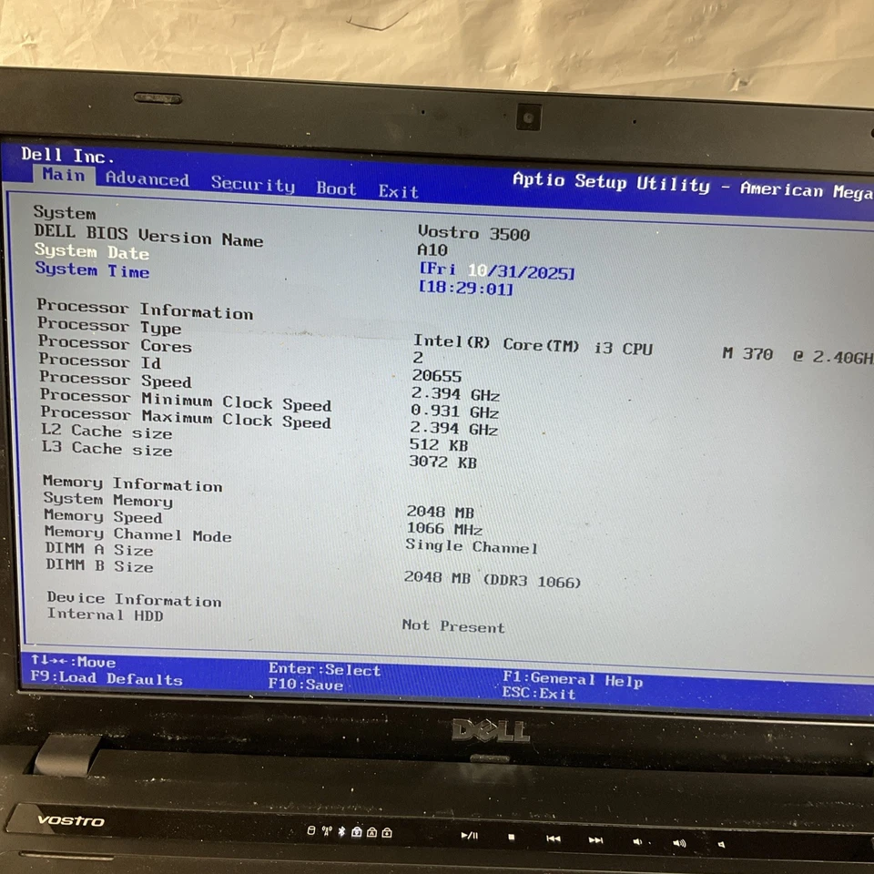 Portátil Notebook Dell Vostro 3500 Intel i3 15,6" 2 GB RAM/T10 Foto 2 de 4