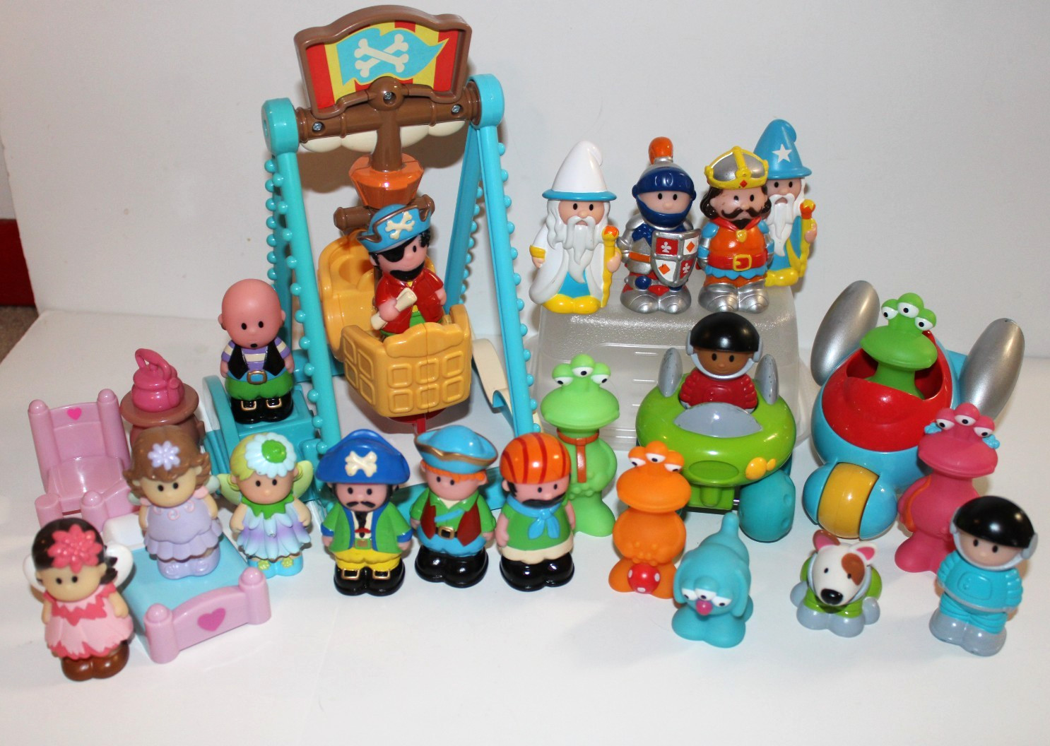 Happyland Little People Step 2 Main Street Village Pirate Martian Fairy King Lot