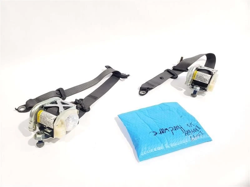 Pair Black Seat Belt OEM 2006 2007 2008 2009 2010 Pontiac Solstice  - Image 3 of 4