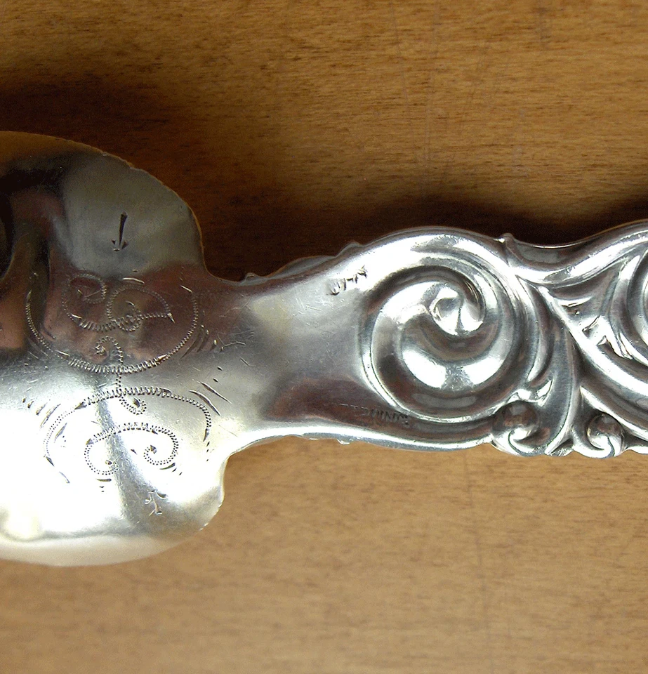 Cuchara Whiting Luis XV de plata esterlina rara e inusual ~ cara de bebé ~ antigua - sin precio base Foto 4 de 4