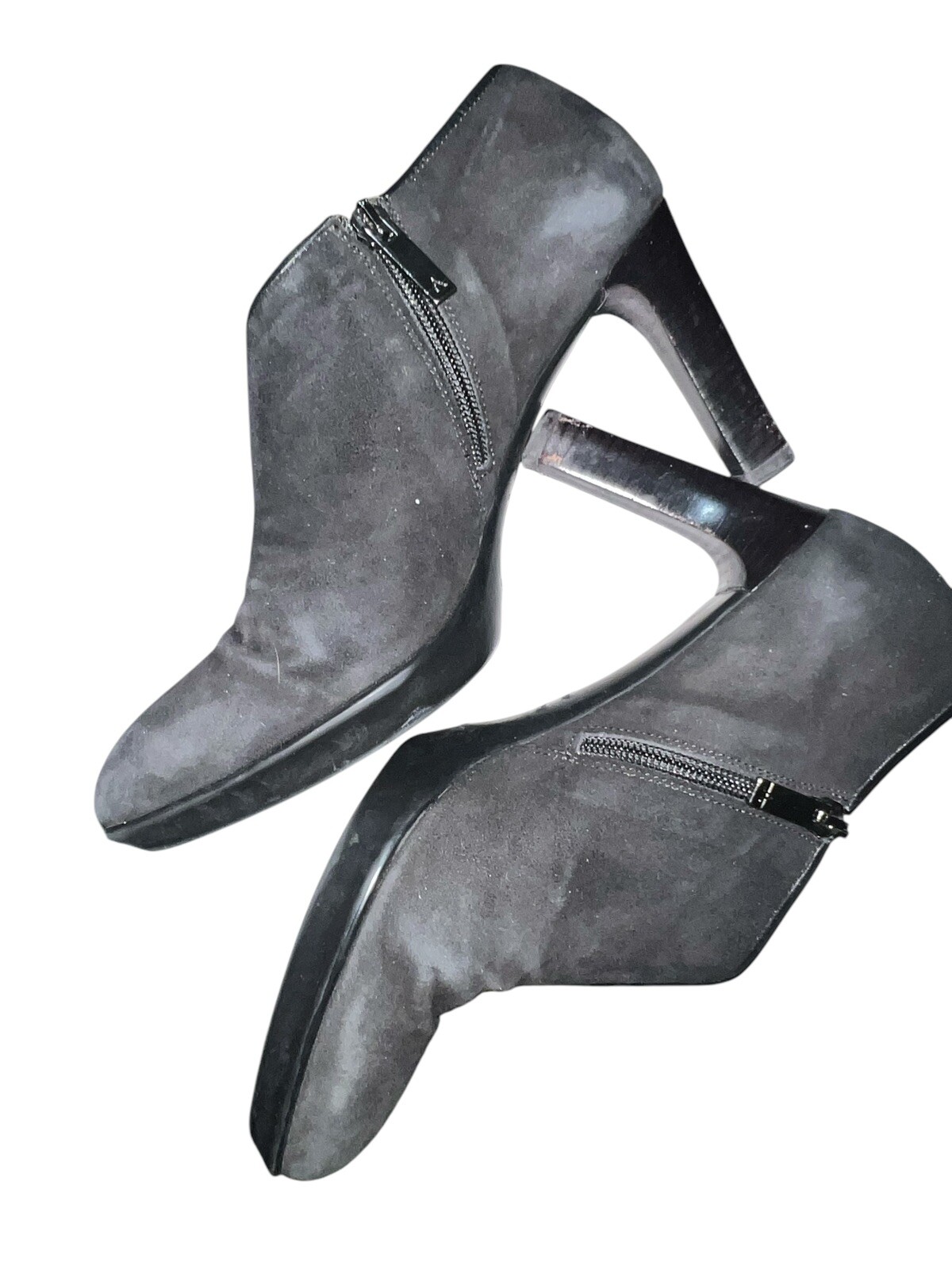 AQUATALIA Women's Black Suede Zipper Ankle Booties Heel Shoes Size 8 With Box