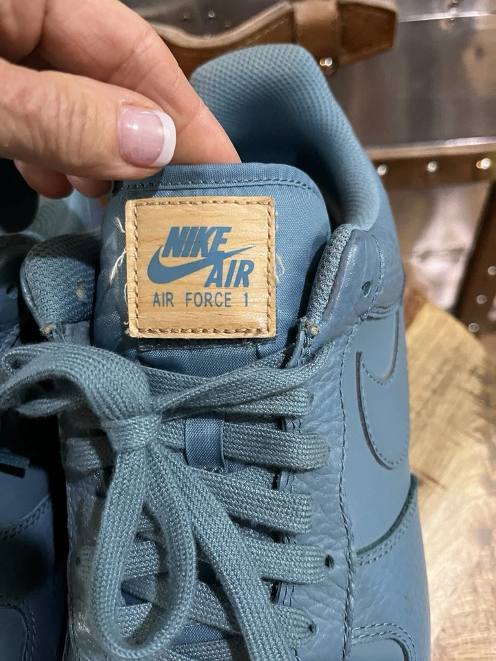 NIKE AIR FORCE 1 LOW '07 LV8 1 AZUL AHUMADO 718152 017 US 11 Foto 2 de 4