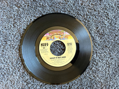 KISS - Shout It Out Loud / Nothin' To Lose 45  Vinyl Record 7'' single Casablanca