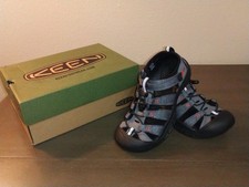 New In Box Keen Newport H2 Youth Water/Outdoor Shoe's/Sandals Steel Grey/Black