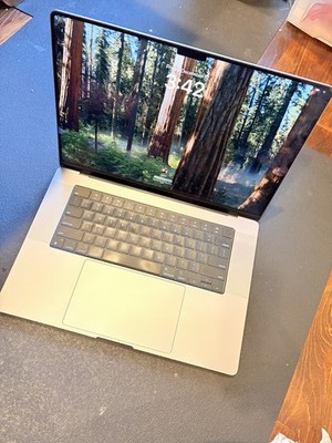 MacBook Pro (2023) 16.2-inch - Apple M2 Pro 12-core and 19-core GPU - 16GB RAM