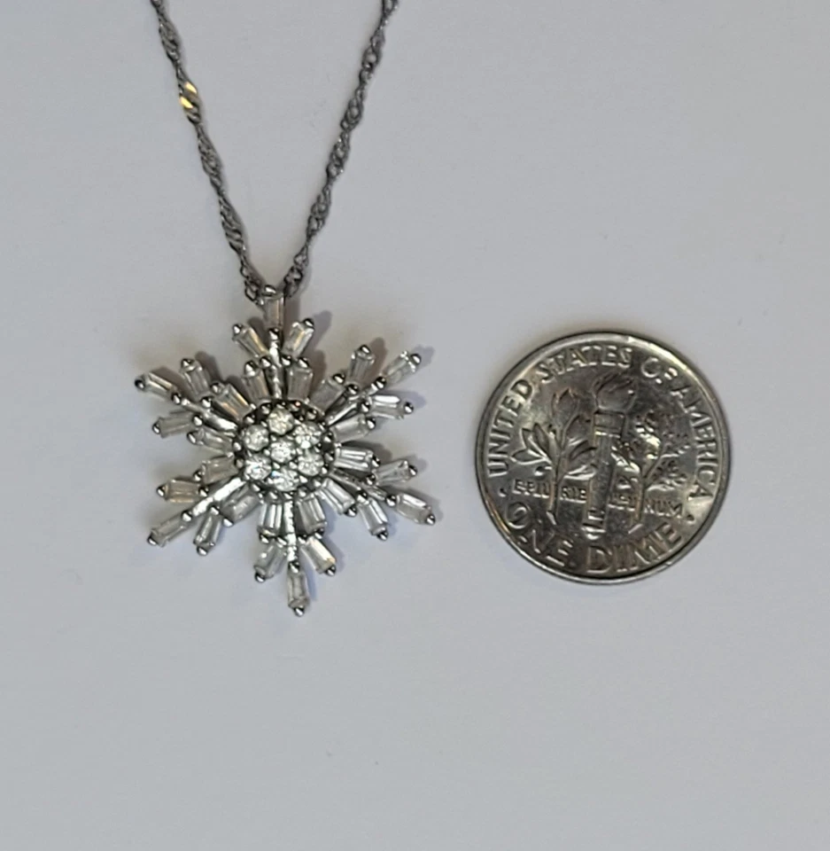 Collar colgante de gemas de circonita cúbica blanca copo de nieve de plata esterlina Ralph Lauren para mujer de 18" Foto 3 de 4