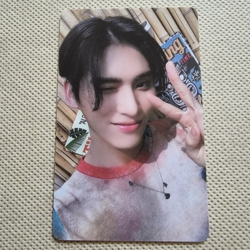 Tarjeta fotográfica de PVC SF 9 oficial el 11o mini álbum The Wave of 9 Withmuu Lucky Draw - Imagen 7 de 19