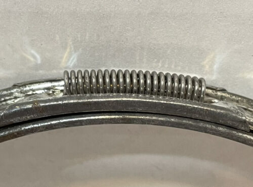 Vintage 5 inch Metal Round Spring Tension and Cork Lined Embroidery Hoop - Picture 2 of 4