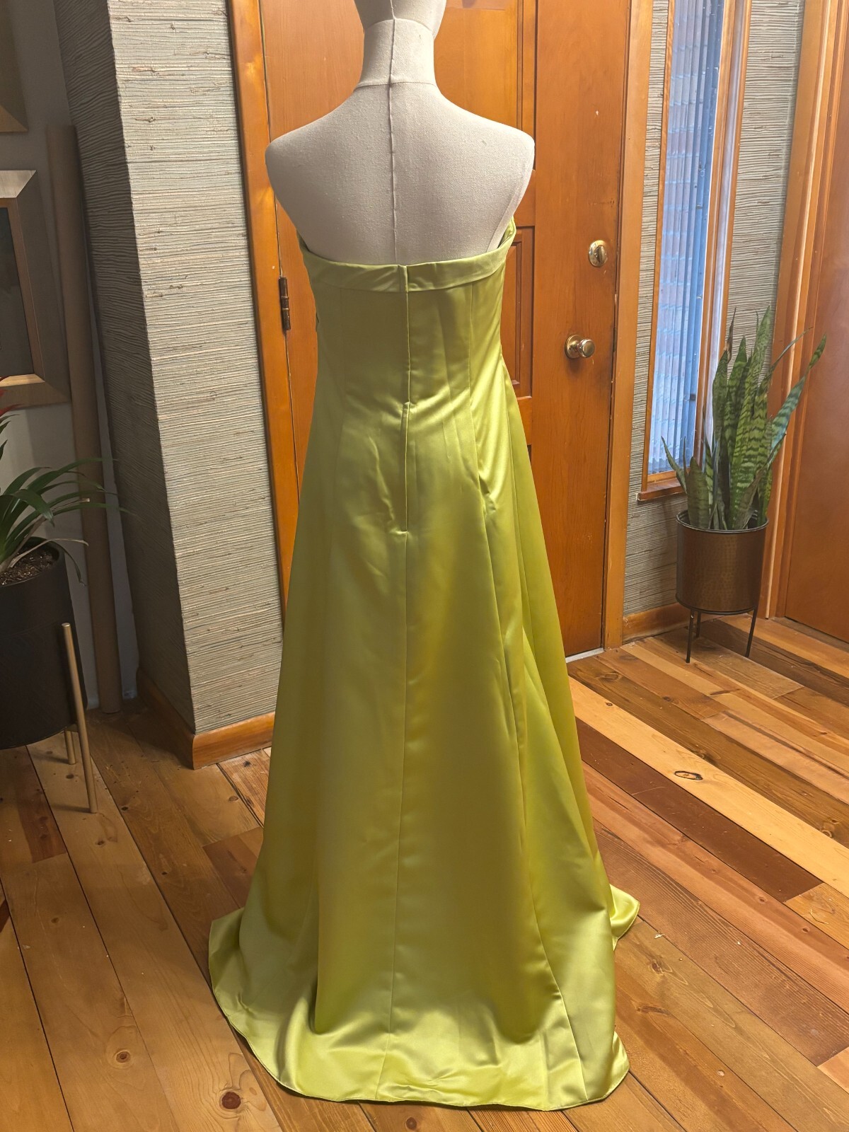 Picture 3 of 4