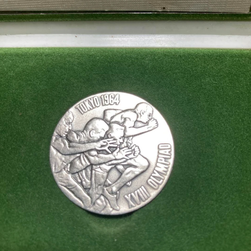 【Raro】Medalla Conmemoración Plata 925 Juegos Olímpicos de Tokio 1964 Caja Original 2 Juegos Foto 2 de 4