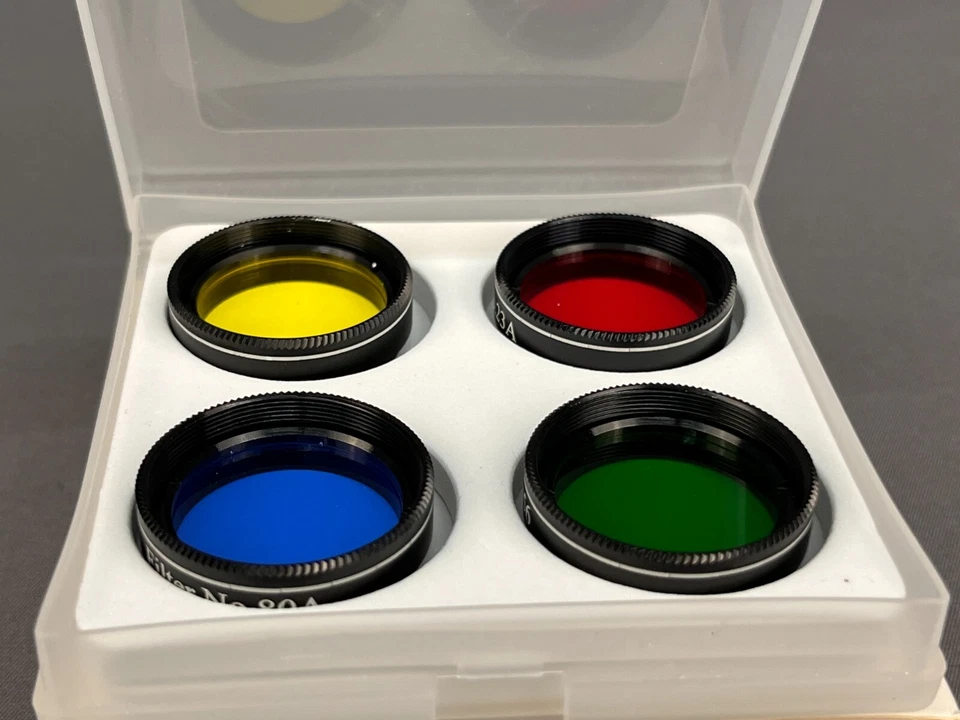 New Solomark 1.25 Inch 4pcs Color Filter Set for Telescope Eyepiece (2C) - Image 2 of 4