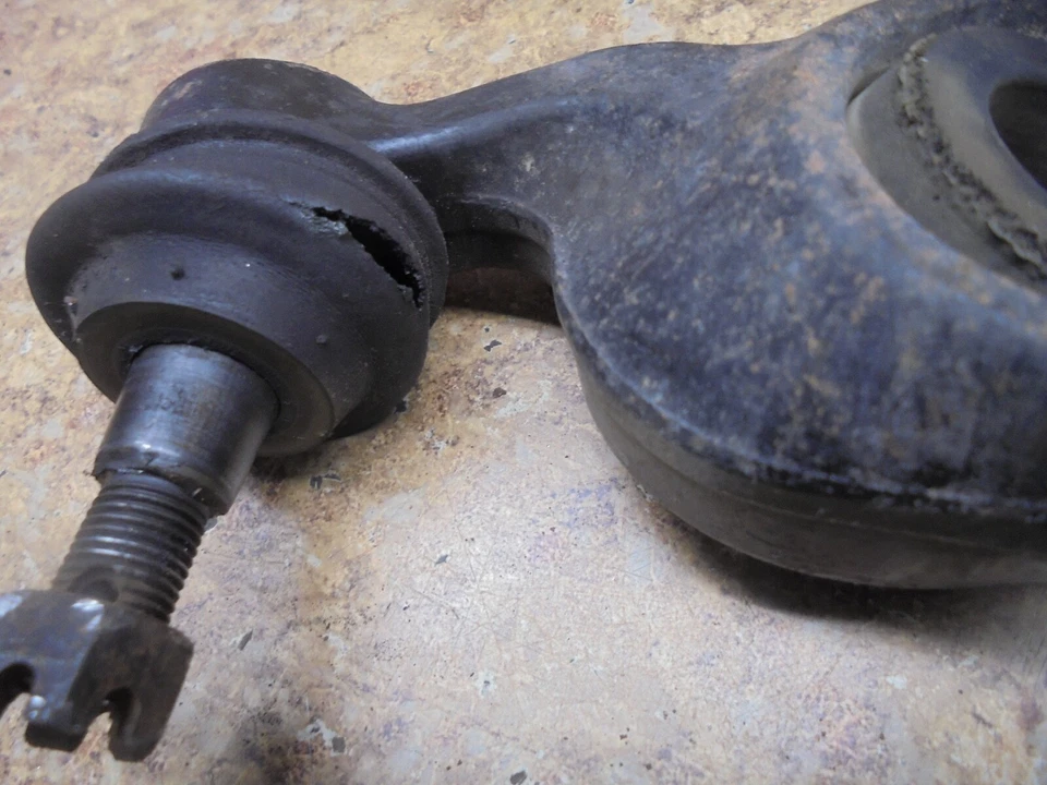 Saturn SC2 SC 2 S 2002 barra de amarre delantera izquierda brazo de rótula de dirección control 2001 Foto 2 de 4