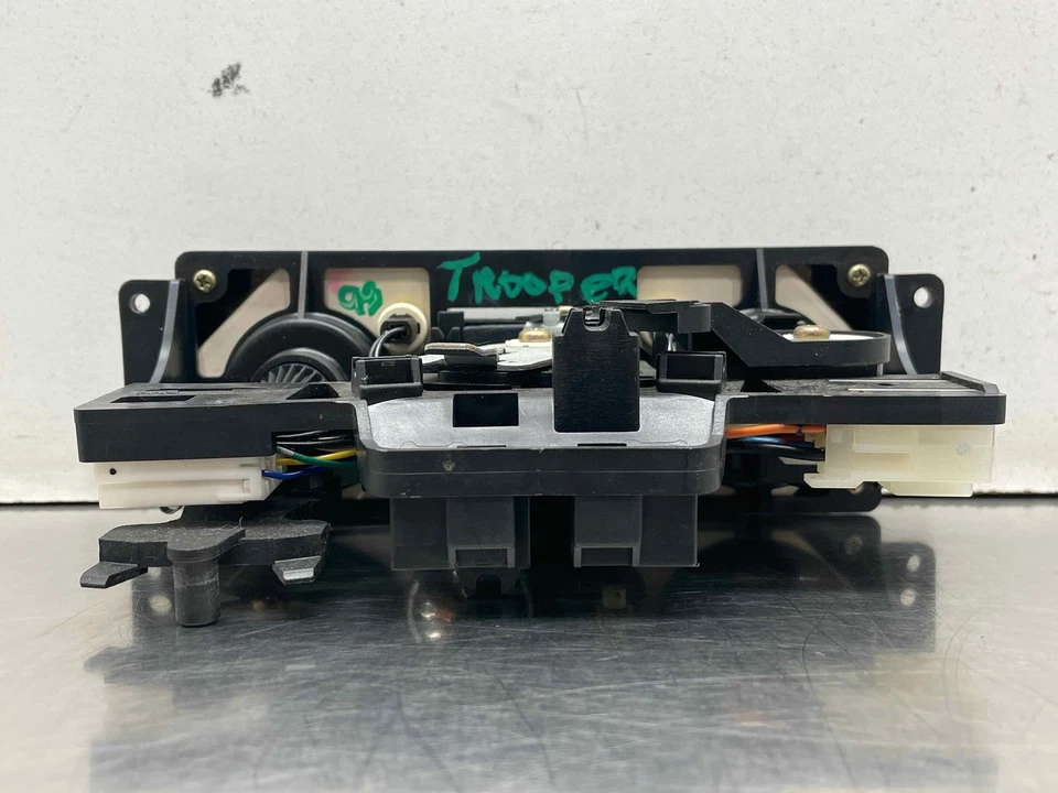 Isuzu Trooper 1999 calentador aire acondicionado interruptor de control de temperatura OEM 8971167662 Foto 3 de 4
