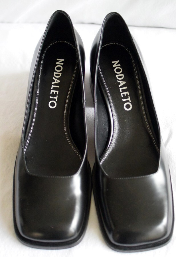 NWOB Nodaleto Bulla Tacha 50 Black Glassed Leather Block Heel