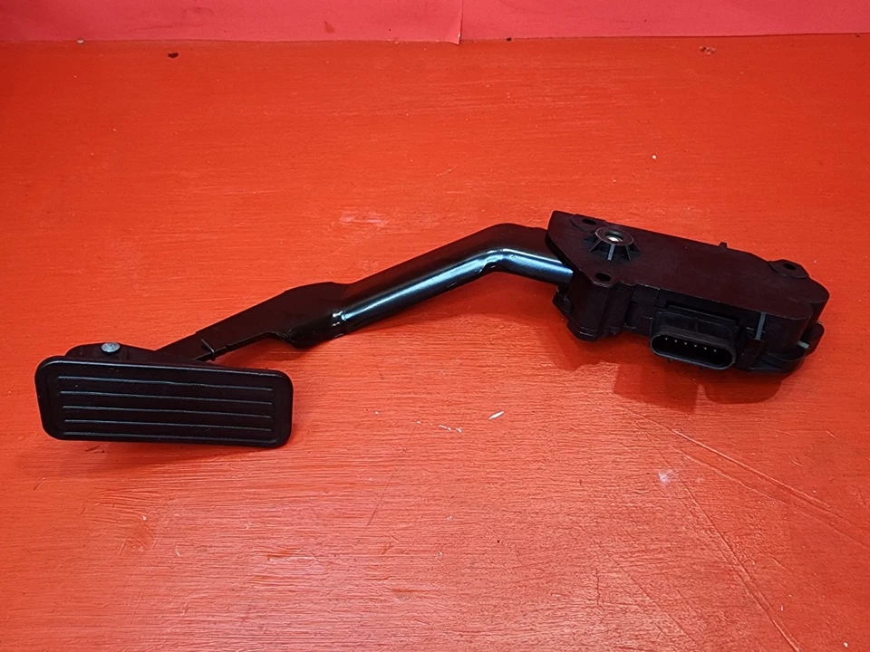 Pedal acelerador y sensor para GMC Envoy 2004-2009, Isuzu Ascender, Saab, Buick Foto 2 de 4
