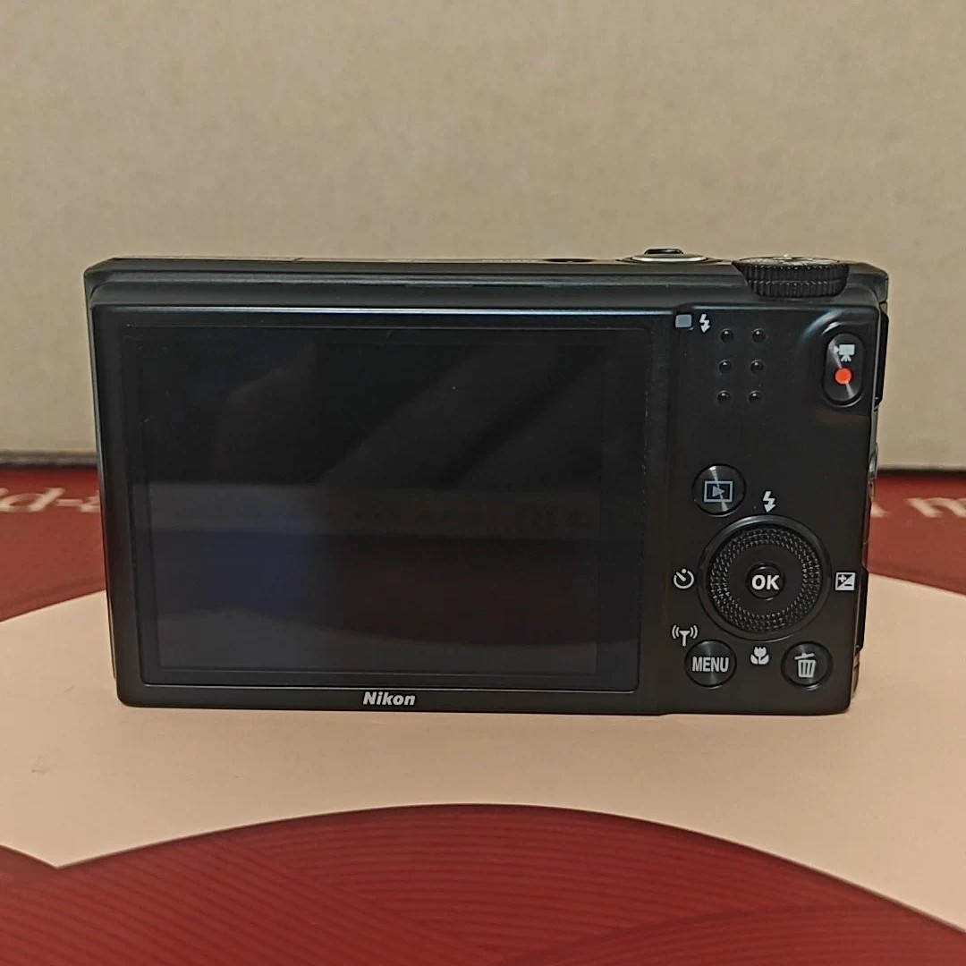 Nikon COOLPIX S9600 Digital Camera 16.0 MP 22x Optical Zoom