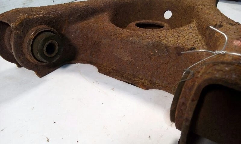 Brazo de control inferior derecho pasajero Ford Mustang 83-86 delantero 4 cilindros Capri Foto 4 de 4