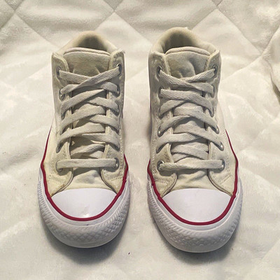 Converse Chuck Taylor All Star White Canvas High Top Lace-Up Sneakers Sz 5 Kid