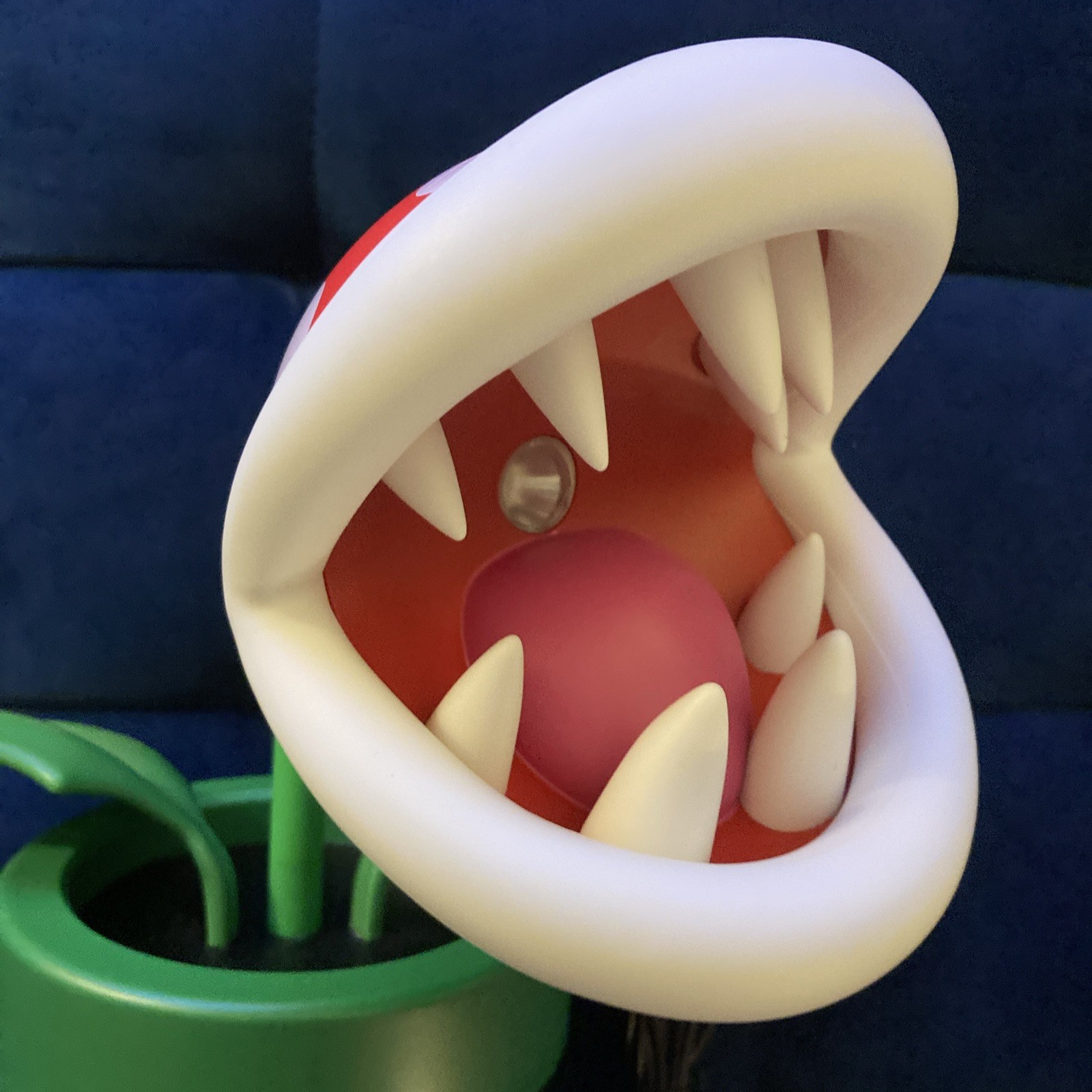 Super Mario Bros. 13” Piranha Plant Poseable Desk Lamp Light Nintendo