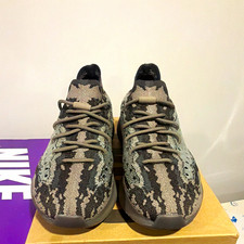 Yeezy 380 very very clean REPLACMENT box