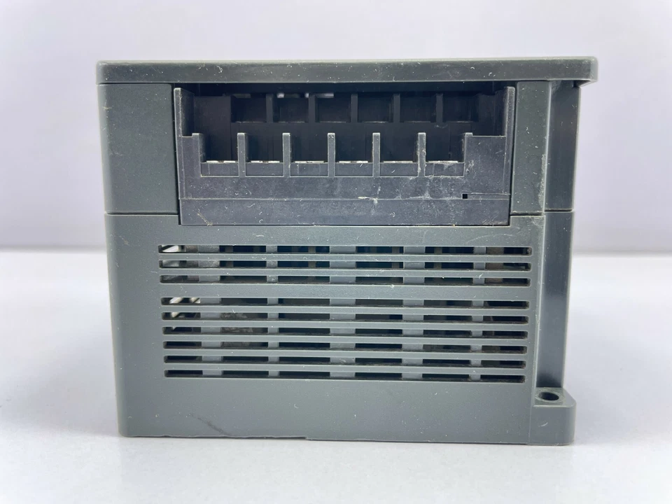 IC200UEX636-0 GE Fanuc VersaMax Micro Analog Expansion Unit 4 Input 2 Output - Image 4 of 4