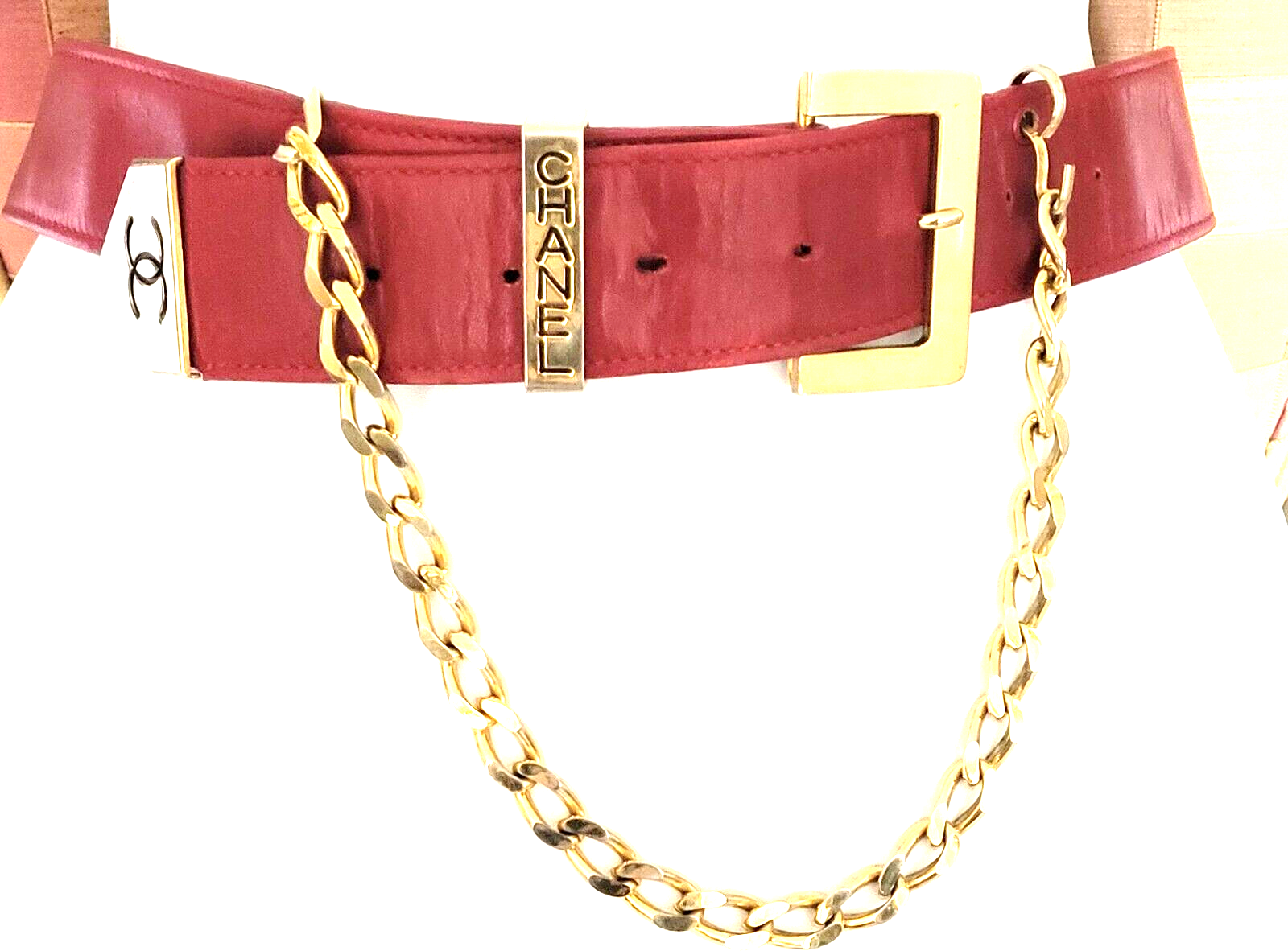 chanel logo red chain