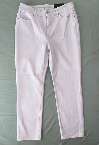 Chico's So Slimming Girlfriend Crop Stretch Jeans in Light Petunia. 1 (8), NWT!!