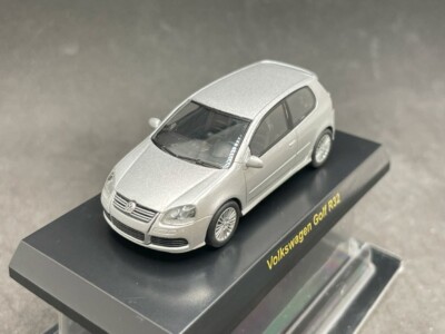MINICHAMPS Golf R32 シルバー 1/43 MINICHAMPS Golf R32 シルバー 1/43 Minichamps Golf R32 Silver 1/43