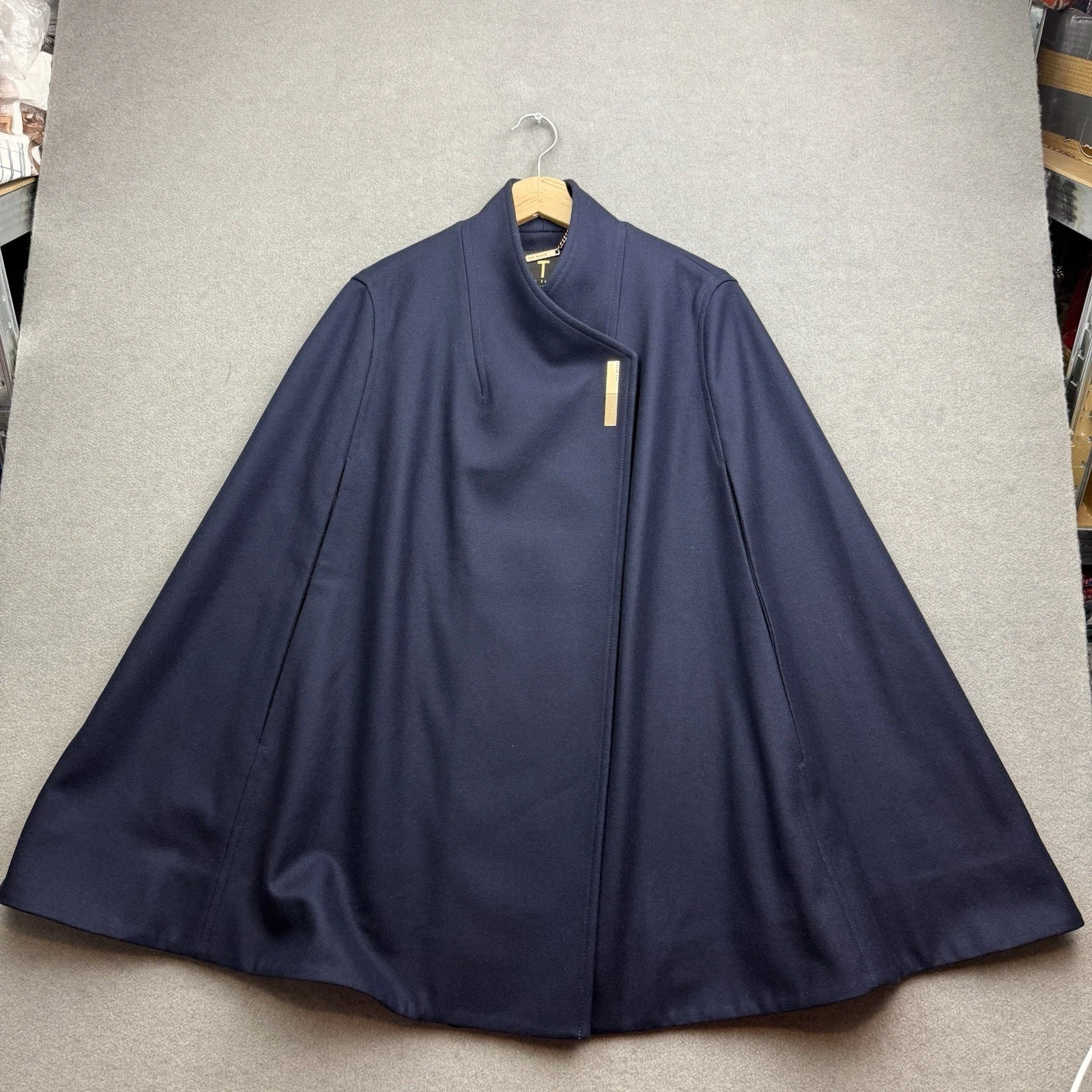 TED BAKER Cape Large Navy Aillaa Wool Cashmere Batwing Jacket Poncho Traitors