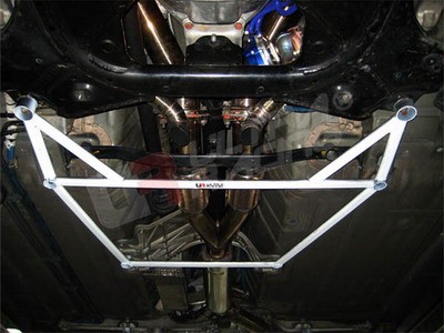 Domstrebe Mid Lower Brace Ultra Racing für Nissan Skyline GTR R35