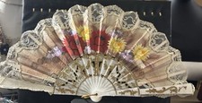 VTG FRENCH VICTORIAN LUCITE FRAME HAND PAINTED FLORAL FOLDING HAND FAN 18  