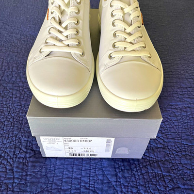 ECCO Soft 7 White Leather Sneakers Women s US 7-7.5 EU 38 Lace Up New Box