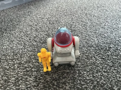 MANTA FORCE BLUEBIRD TOYS 1986 VEHICLE & FIGURE. - Image 1 of 3